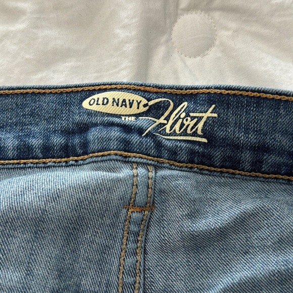 Old Navy the flirt skinny jeans - Picture 2 of 4